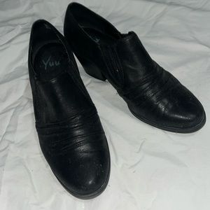 Ladies, size 9, black boot shoe